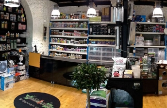 intérieur cosy Magasin Culture indoor