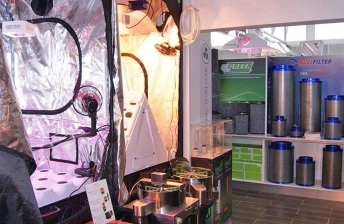 chambre de culture dans Magasin Culture indoor